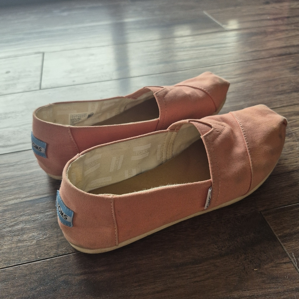 TOMS Peach Pink Coral Alpargata Heritage  Canvas Slip-On Shoes 9 40